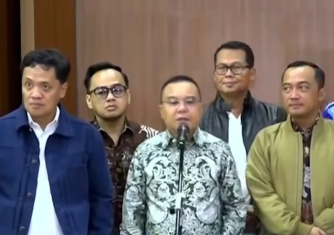 Wakil Ketua DPR RI Sufmi Dasco umumkan tentang persetujuan Amnesti dan Abolisi yang diberikan Presiden RI Prabowo Subianto kepada Hasto dan Tom Lembong. [Instagram]
